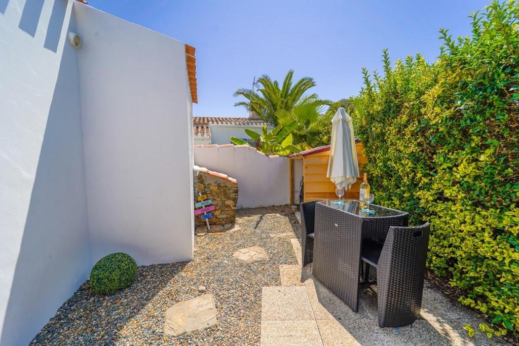 L'Ile D'Yeu, Vos Prochaines Vacances - Velos Inclus Port-Joinville 外观 照片