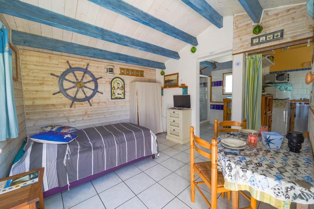 L'Ile D'Yeu, Vos Prochaines Vacances - Velos Inclus Port-Joinville 外观 照片